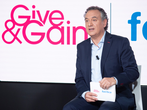 Give&Gain-130505
